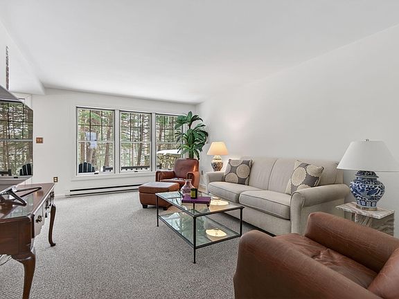 3rd image of 34 Concord Place #34