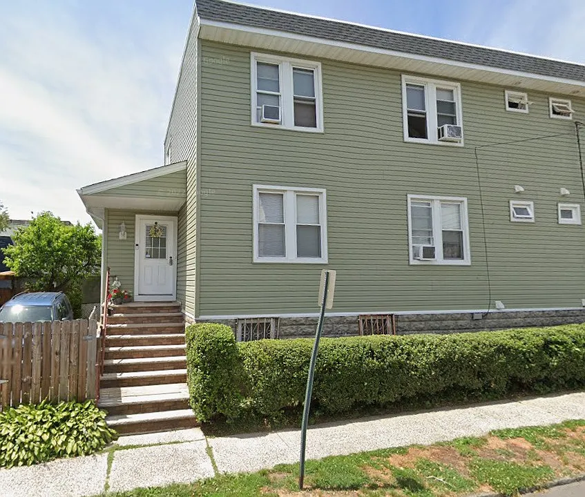 313 Ivy St #1