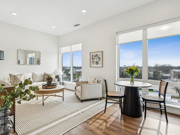 2922 W Marshall St #2703