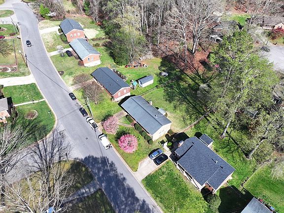 2nd image of 344 Starmont Dr
