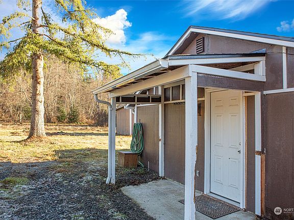 3rd image of 5211 139th Avenue SE