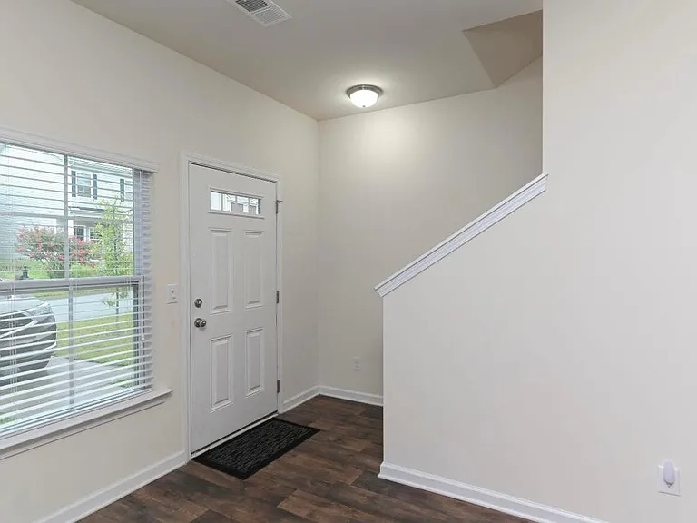 206 Orange Pond Ct — Photo 2