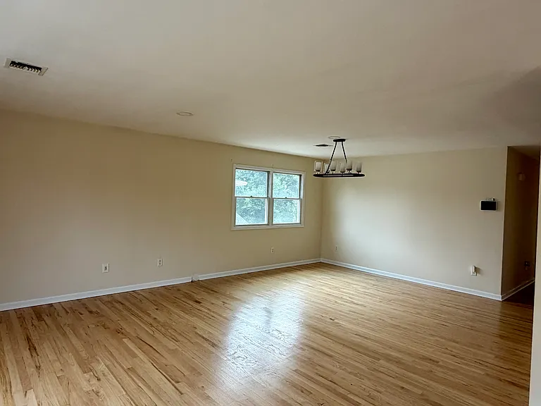 65 Linden St #2 — Photo 3
