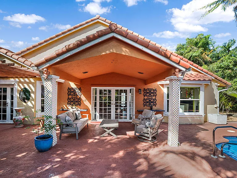 1256 Lake Breeze Dr — Photo 36