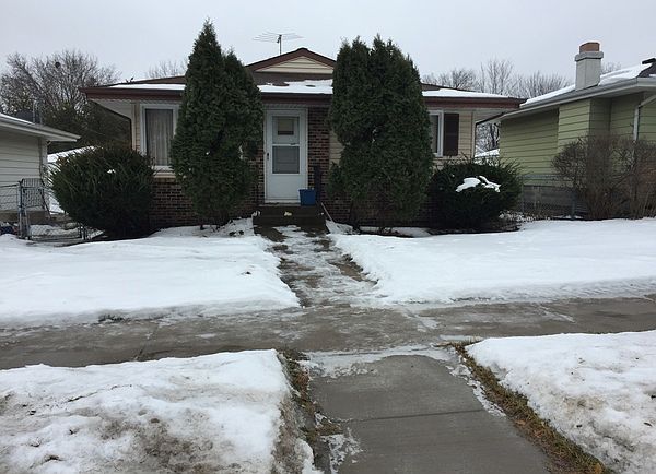1st image of 936 Jefferson Ave