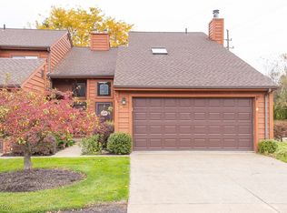 701 Village Club Rd, Northfield, OH 44067