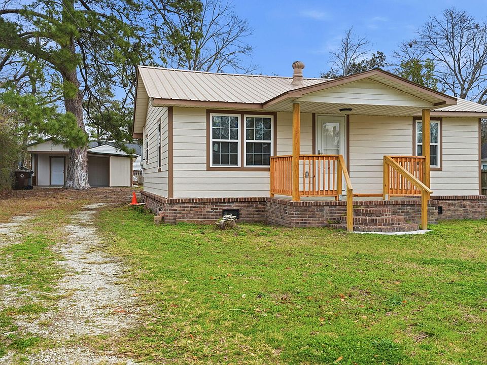 1st image of 104 Ocarroll St