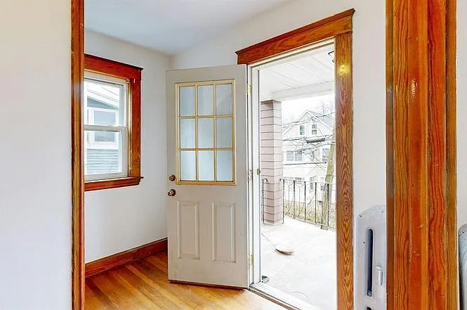 11 Sterling St #11 — Photo 10