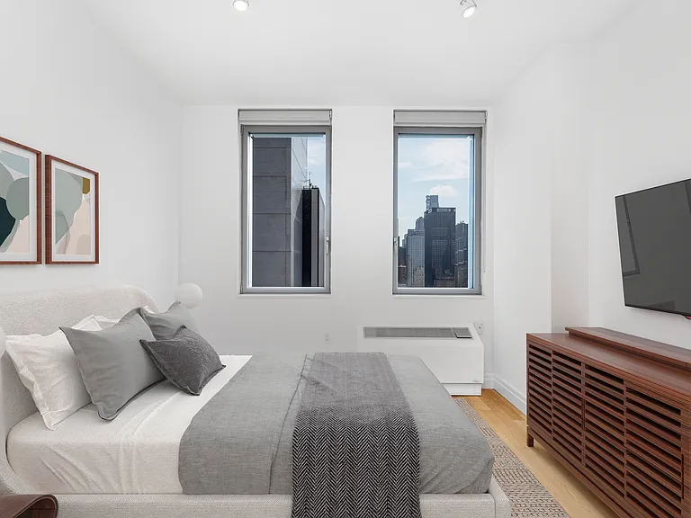 554 W 54th St #25Y — Photo 6