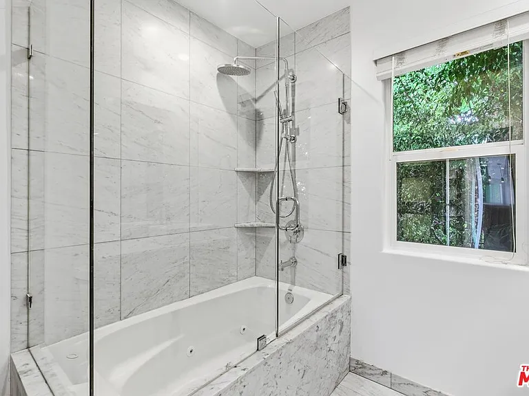 3476 Troy Dr — Photo 25