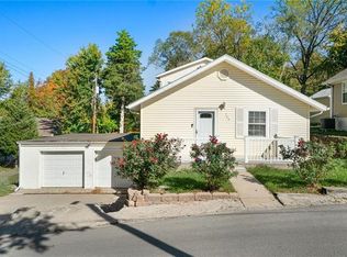 704 NE 39th Ter, Kansas City, MO 64116