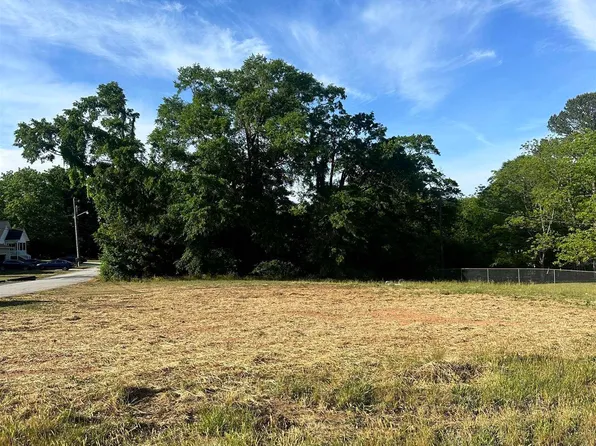 200 N Line Street Ext, Greer, SC 29651