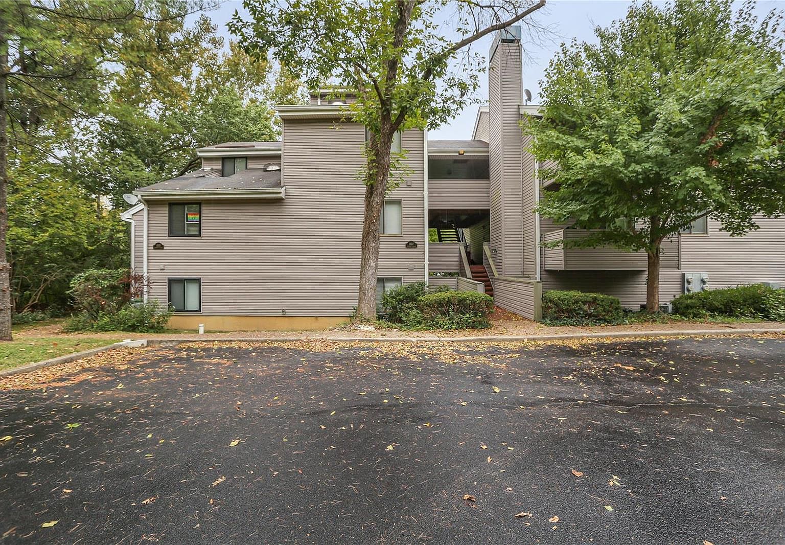 1307 Prospect Village Ln APT F, Ballwin, MO 63021 Zillow