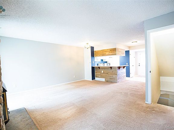 4th image of 9510 W Ontario Dr