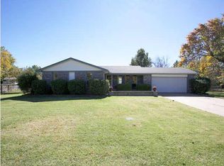 450 S Socora St, Wichita, KS 67209
