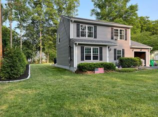 34 Cedar St, New Egypt, NJ 08533