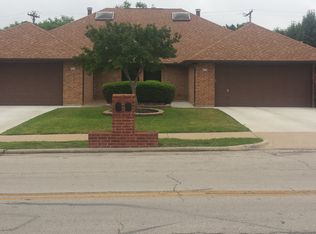 3642 Country Club Dr W, Irving, TX 75038
