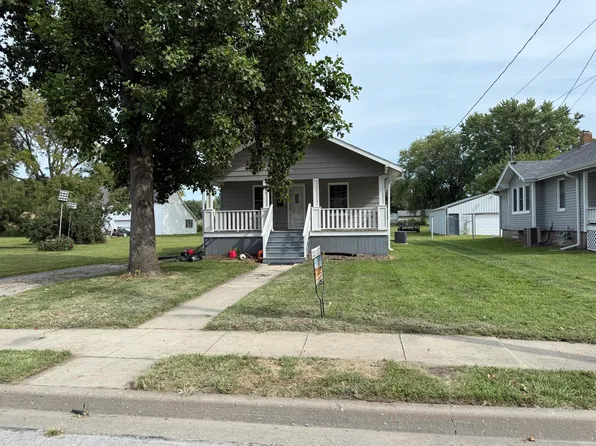 661 W Porter St, Marshall, MO 65340