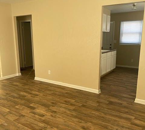 Livingroom, photo III