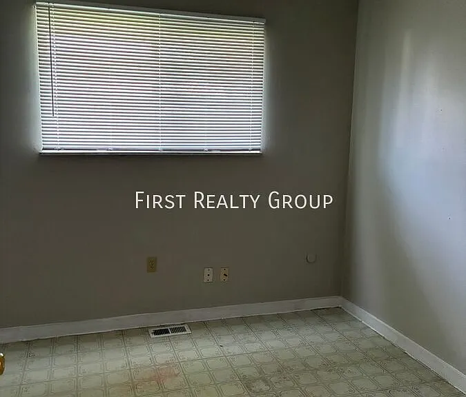 2322 Koehler Ave — Photo 12
