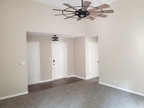 1105 Gunpoint Dr, Clarksville, TN 37042