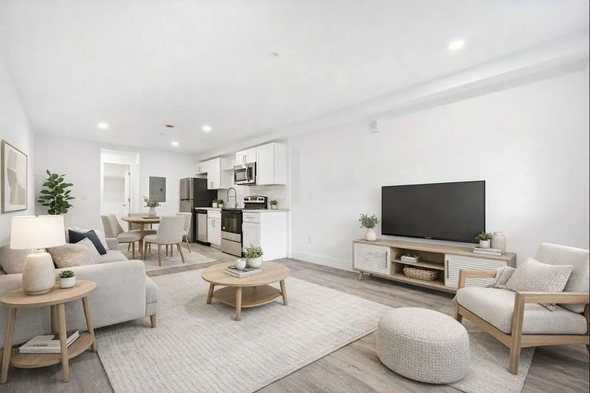 Floor plan 405