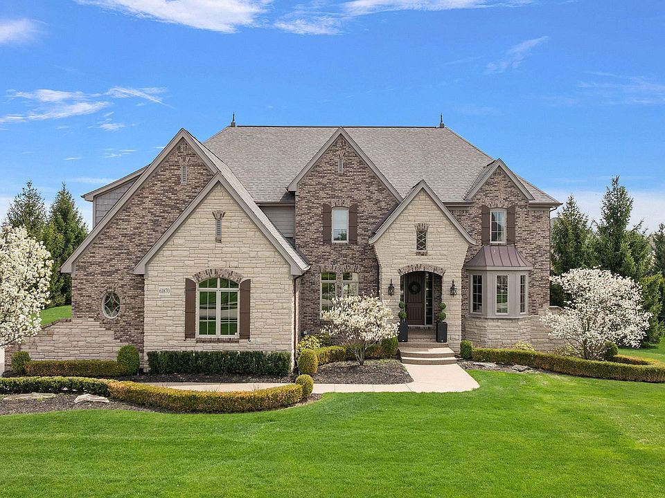 1st image of 61870 Cotswold Dr