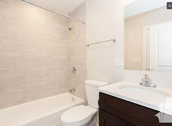 3rd image of 1947 W Chicago Ave #3R