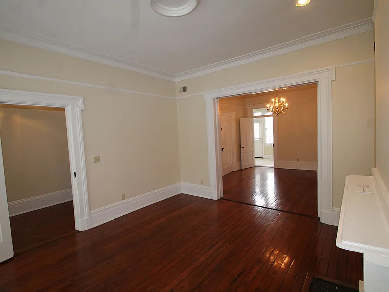 209 W Hall St #A — Photo 5
