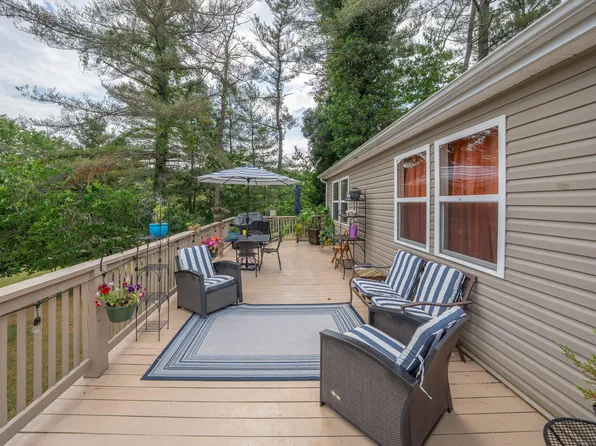 5184 NW River Rd, Salem, VA 24153