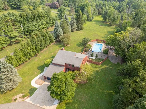 5656 Sentinel Heights Rd, Jamesville, NY 13078