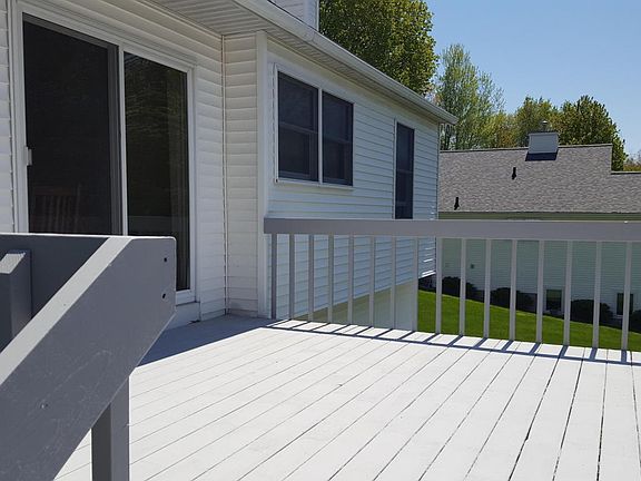 4th image of 13469 Greenleaf Ln