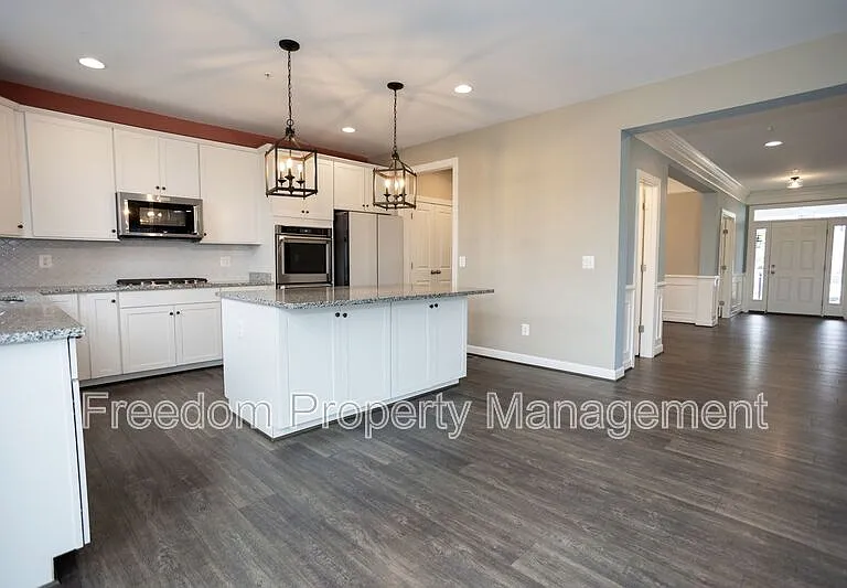 2425 Morgans Point Dr — Photo 20