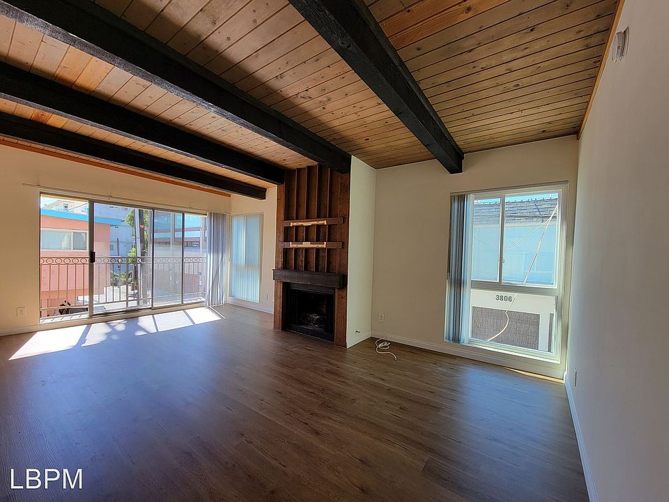 1st image of 14 Galleon St APT C