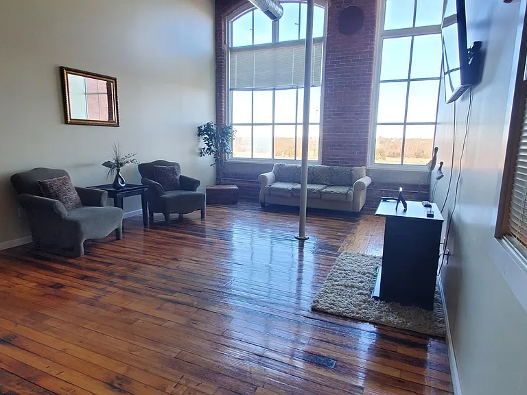 Riverbank Lofts — Photo 13