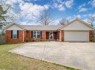 2819 Forest Dr, Bryant, AR 72022