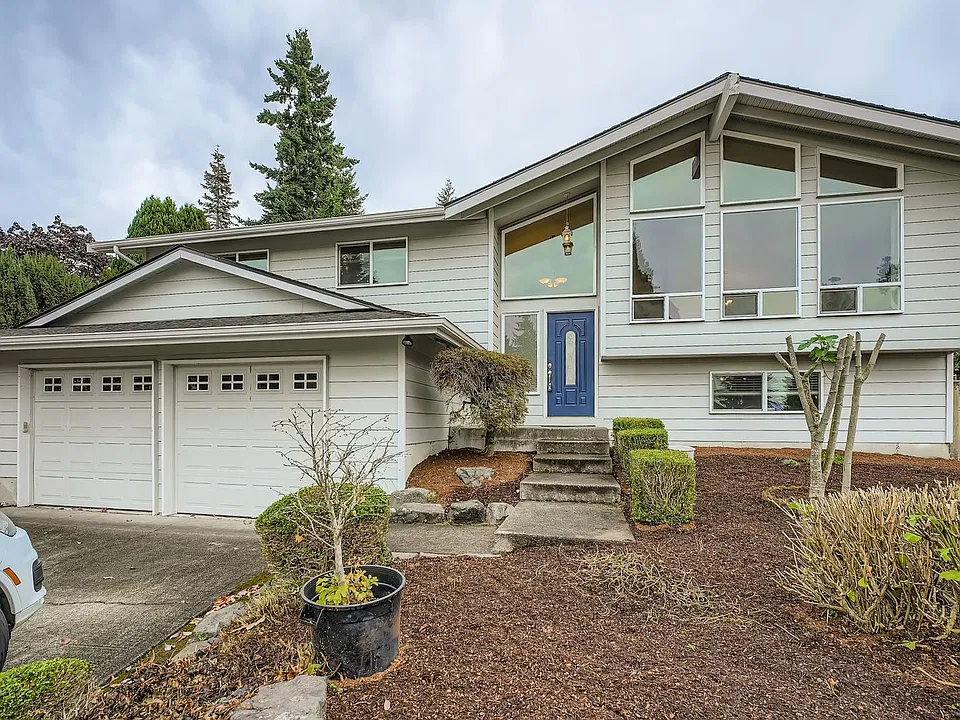 29933 3rd Ave SW