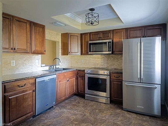3rd image of 7631 Piping Rock Ct