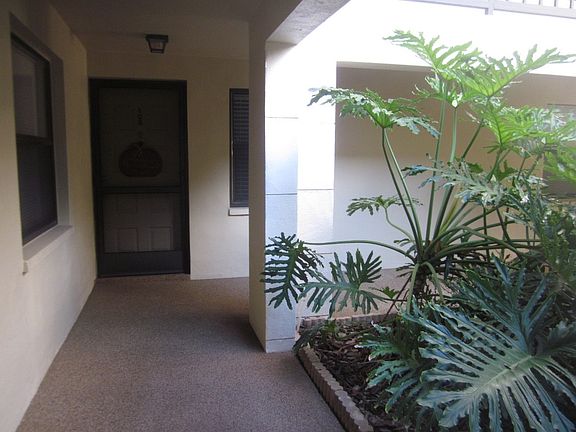 2nd image of 3423 Mermoor Dr APT 105