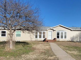 230 N 3rd Ave, Mc Cool Junction, NE 68401