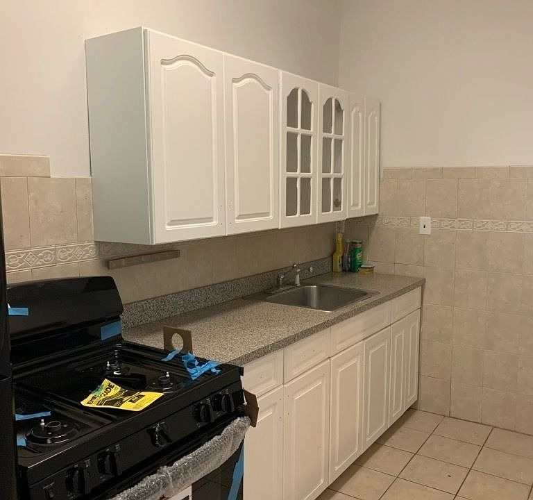 2nd image of 167 Quincy St #2