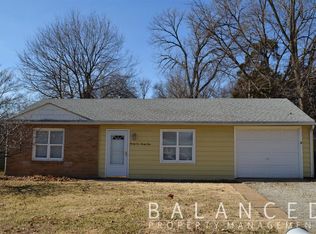 2521 SW Morningside Rd, Topeka, KS 66614