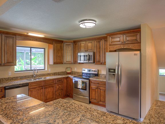 4th image of 4507 Hallamview Ln