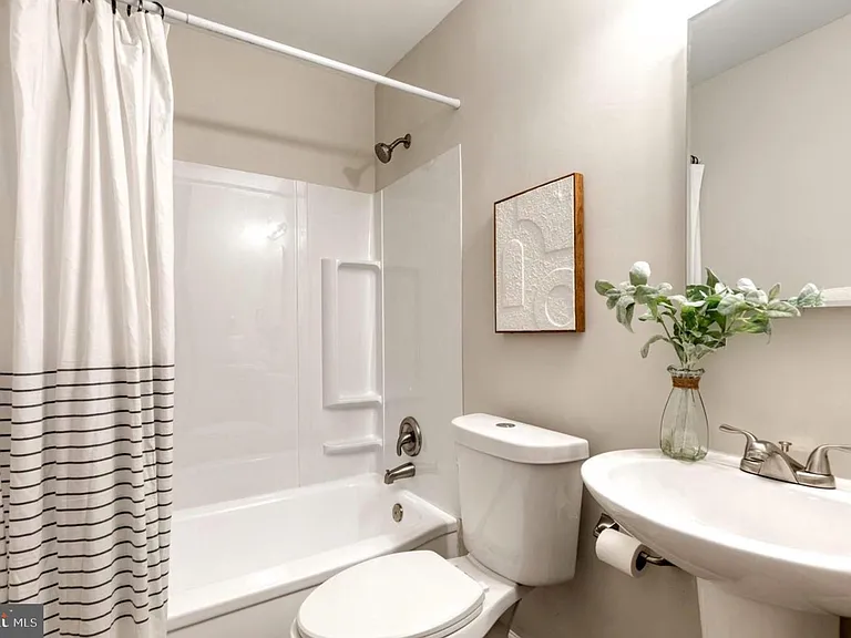 1629 Searles Rd — Photo 29