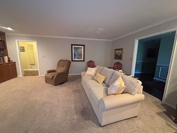 5th image of 3004 Magnolia Dr