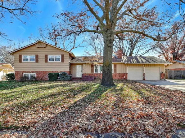 9817 W Par Ln, Wichita, KS 67212