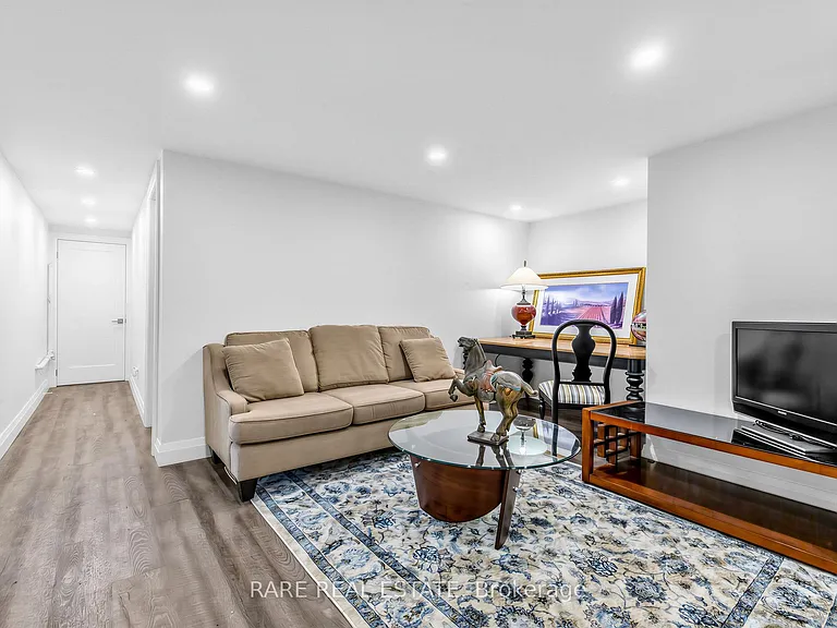 2 Leander Ct #LOWER — Photo 14