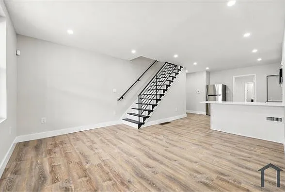 2310 Tasker St — Photo 3