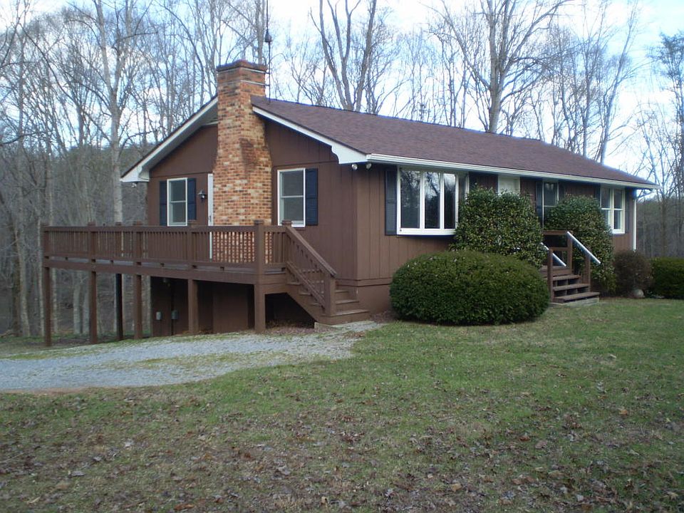 1st image of 310 Surrey Dr
