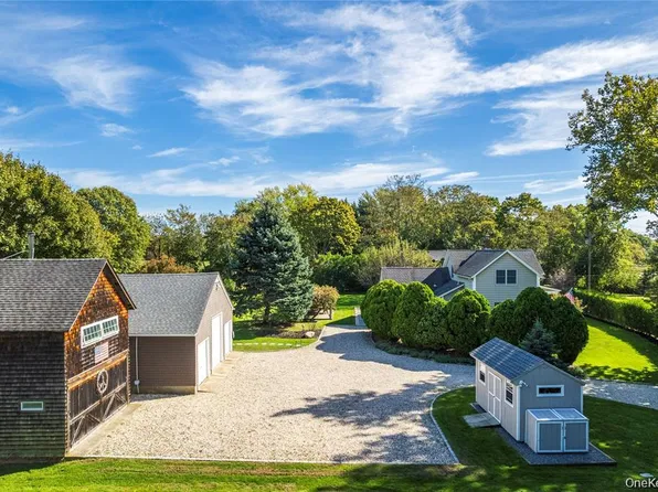 3275 Skunk Lane, Cutchogue, NY 11935